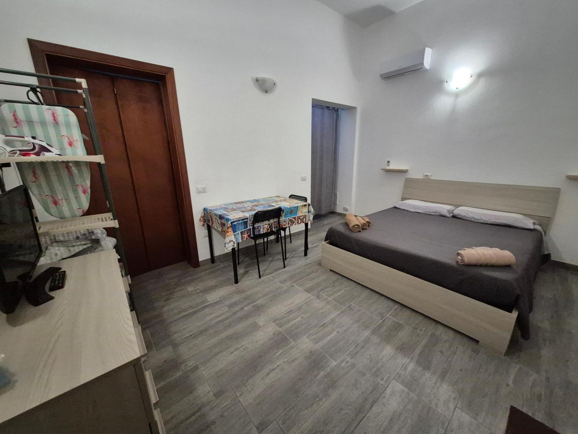 Casa Vacanza Monoboito Куарту-Сант'Елена Екстер'єр фото